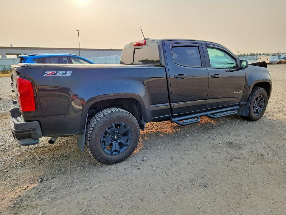 2017 CHEVROLET COLORADO Z71 3