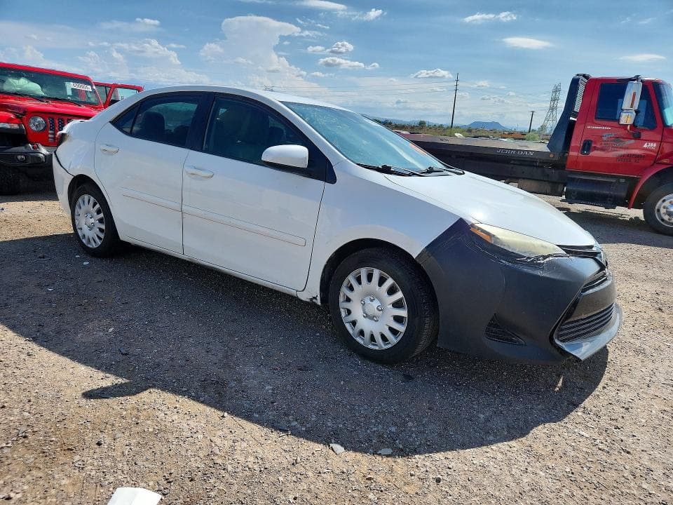 2017 TOYOTA COROLLA LE 4