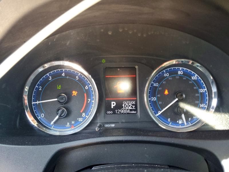 2017 TOYOTA COROLLA LE 9