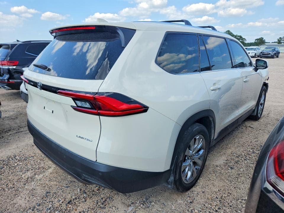 2024 TOYOTA GRAND HIGHLANDER LIMITED 3