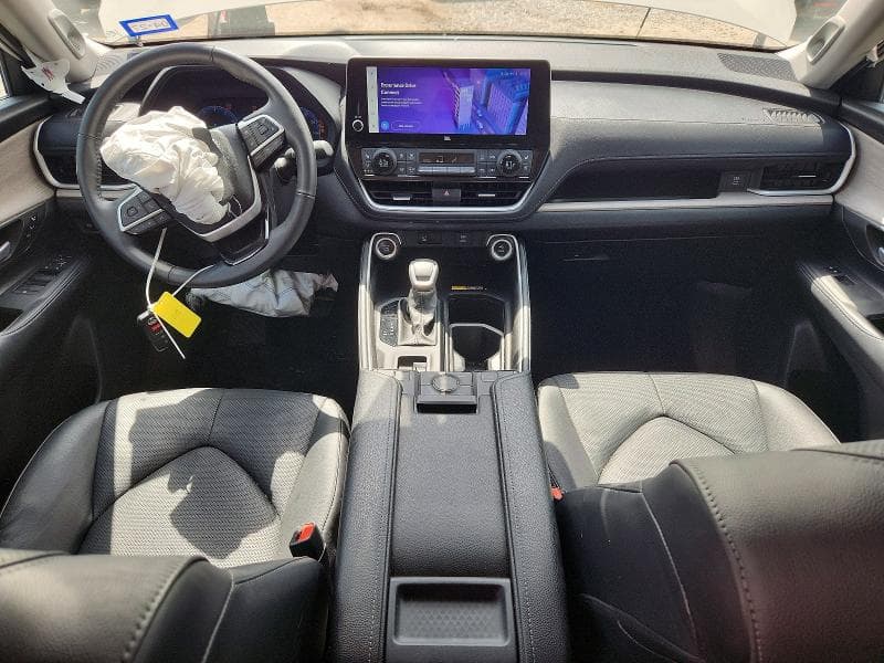 2024 TOYOTA GRAND HIGHLANDER LIMITED 8