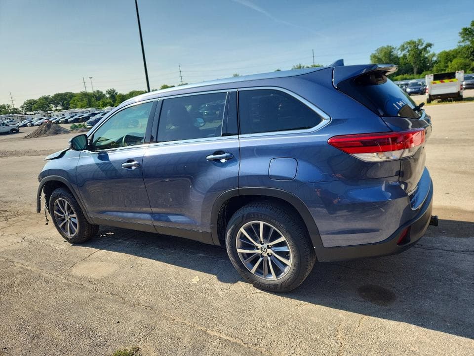 2019 TOYOTA HIGHLANDER XLE XLE 2