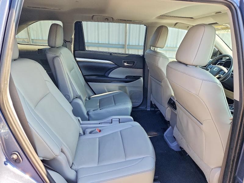 2019 TOYOTA HIGHLANDER XLE XLE 11