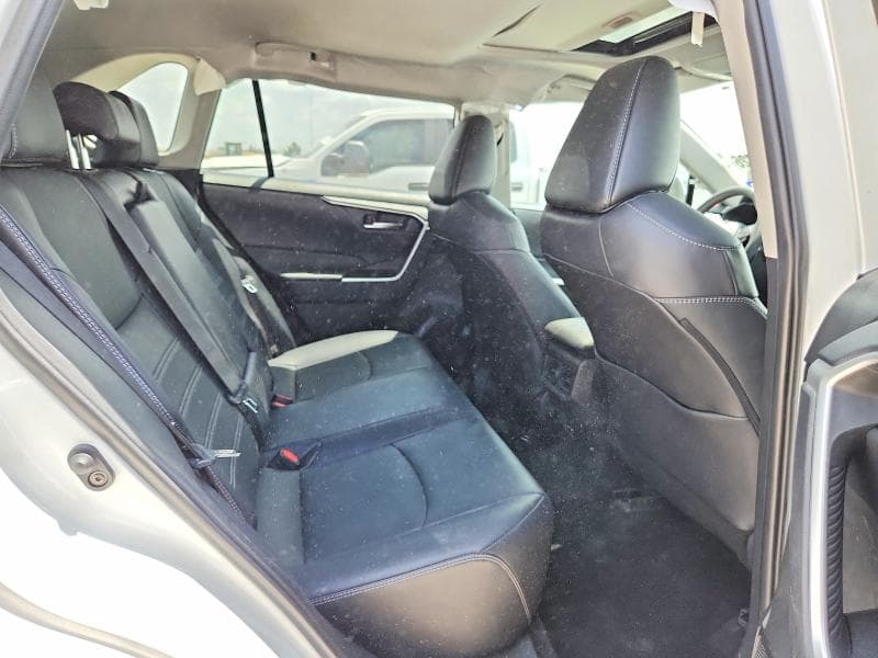 2025 TOYOTA RAV4 XLE PREMIUM 11