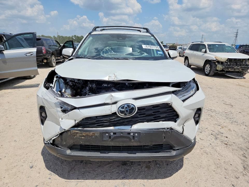 2025 TOYOTA RAV4 XLE PREMIUM 5