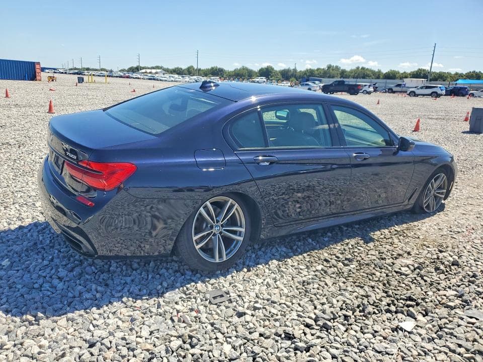 2018 BMW 750 XI 3