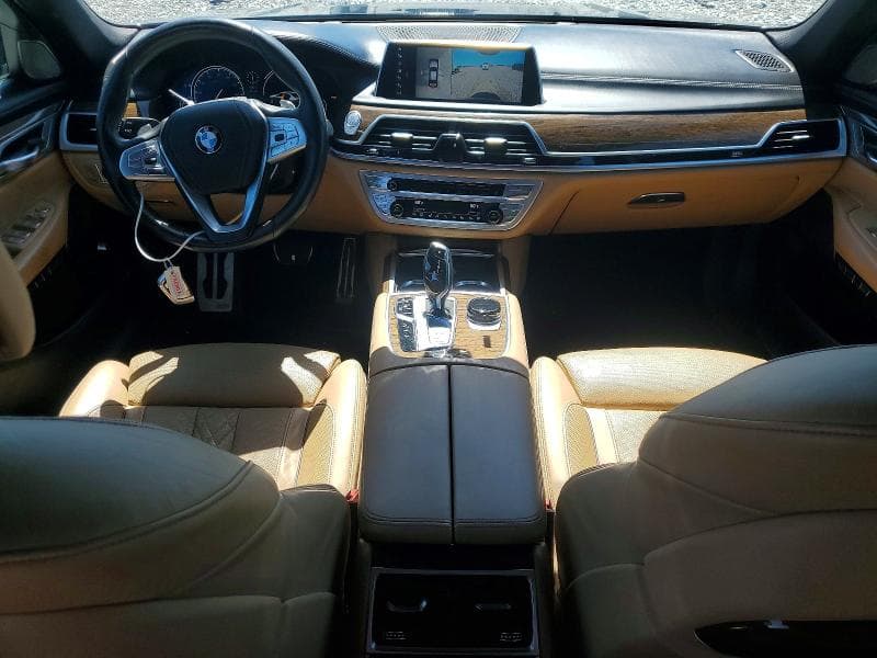 2018 BMW 750 XI 8