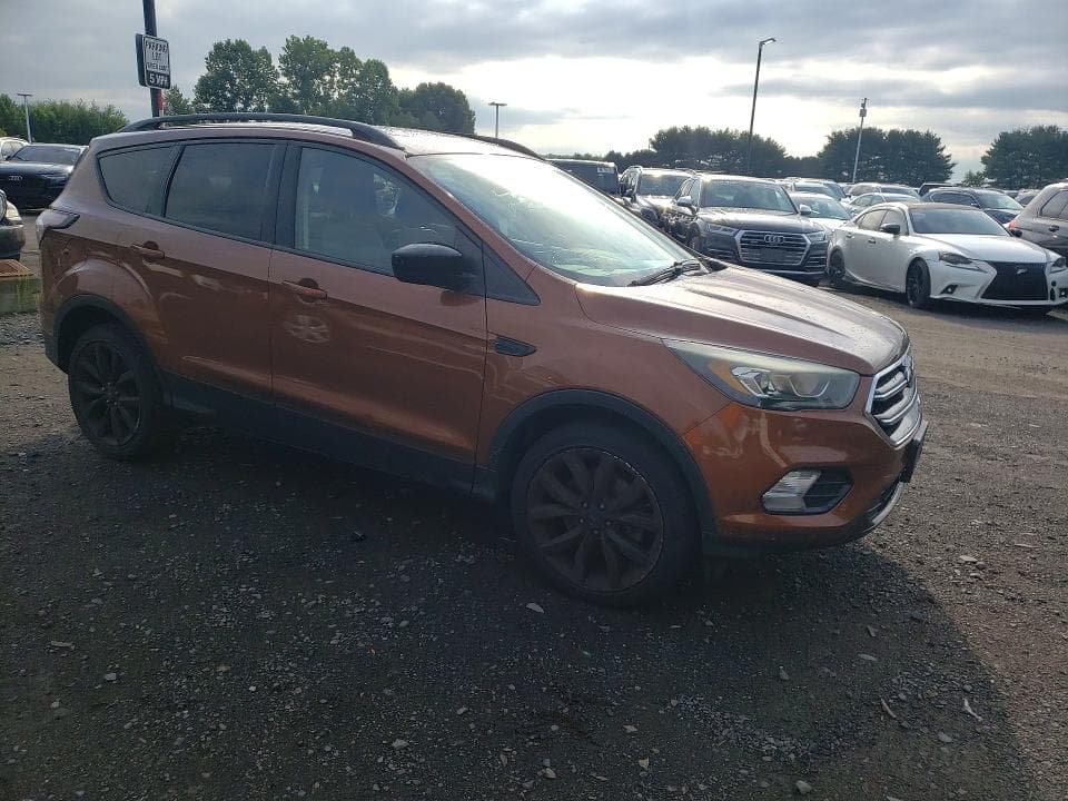 2017 FORD ESCAPE SE 4