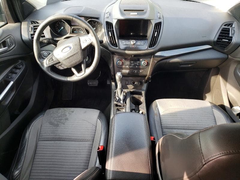 2017 FORD ESCAPE SE 8