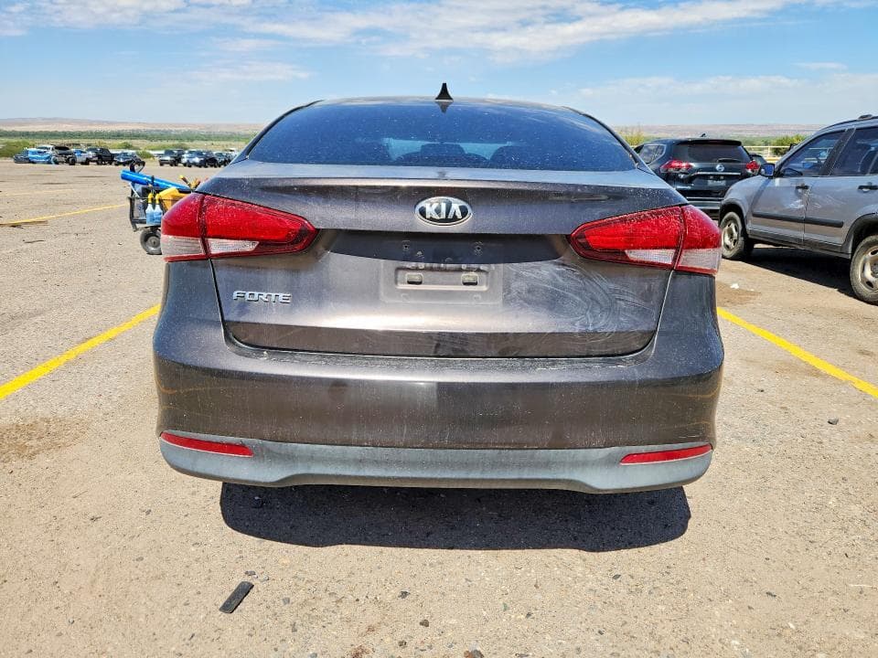 2017 KIA FORTE LX 6