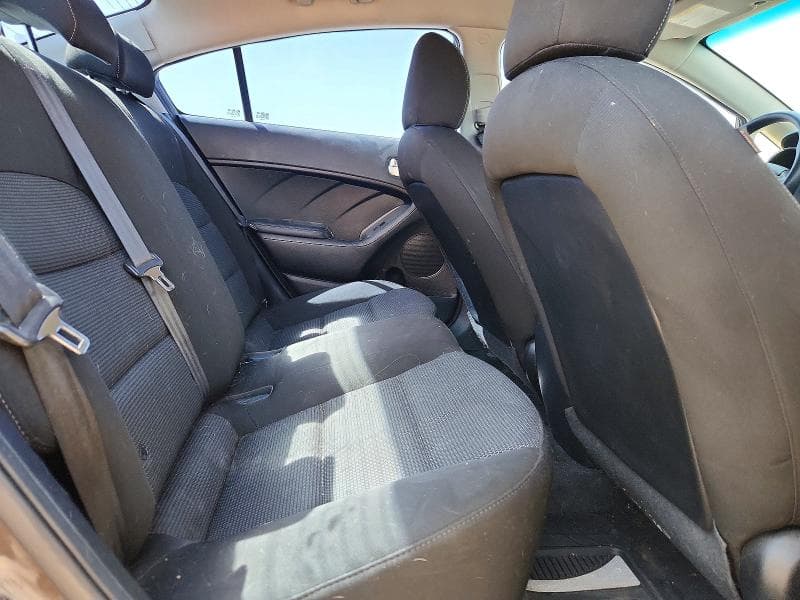 2017 KIA FORTE LX 10