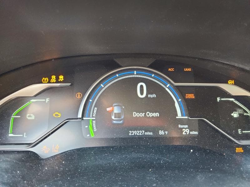 2018 HONDA CLARITY TOURING 9