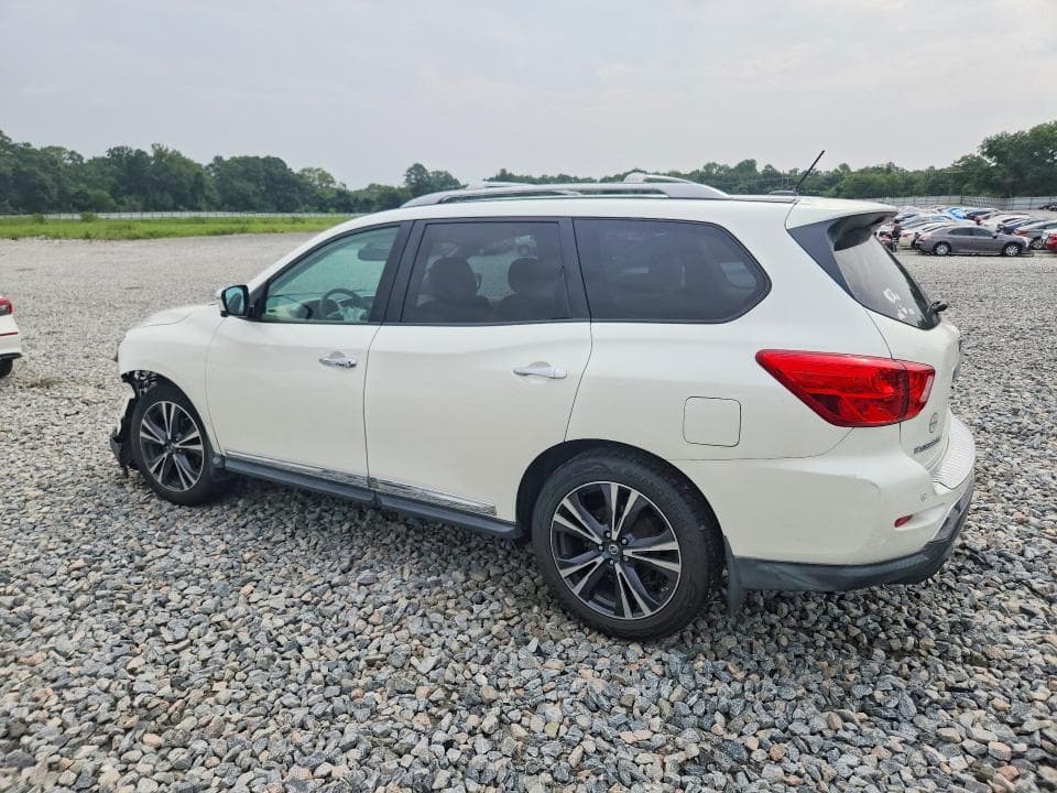 2017 NISSAN PATHFINDER PLATINUM 2