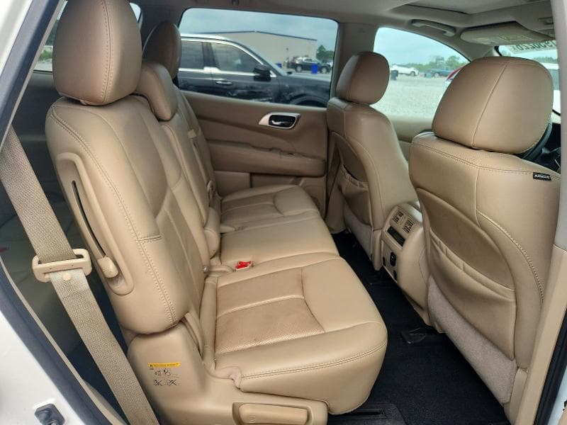 2017 NISSAN PATHFINDER PLATINUM 11