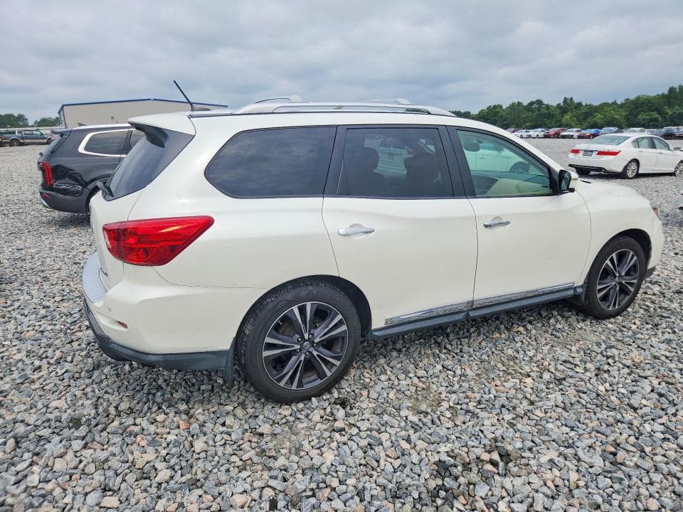 2017 NISSAN PATHFINDER PLATINUM 3
