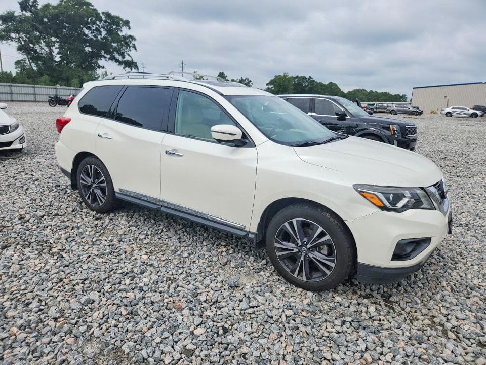 2017 NISSAN PATHFINDER PLATINUM 4