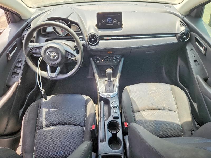 2019 TOYOTA YARIS LE 8