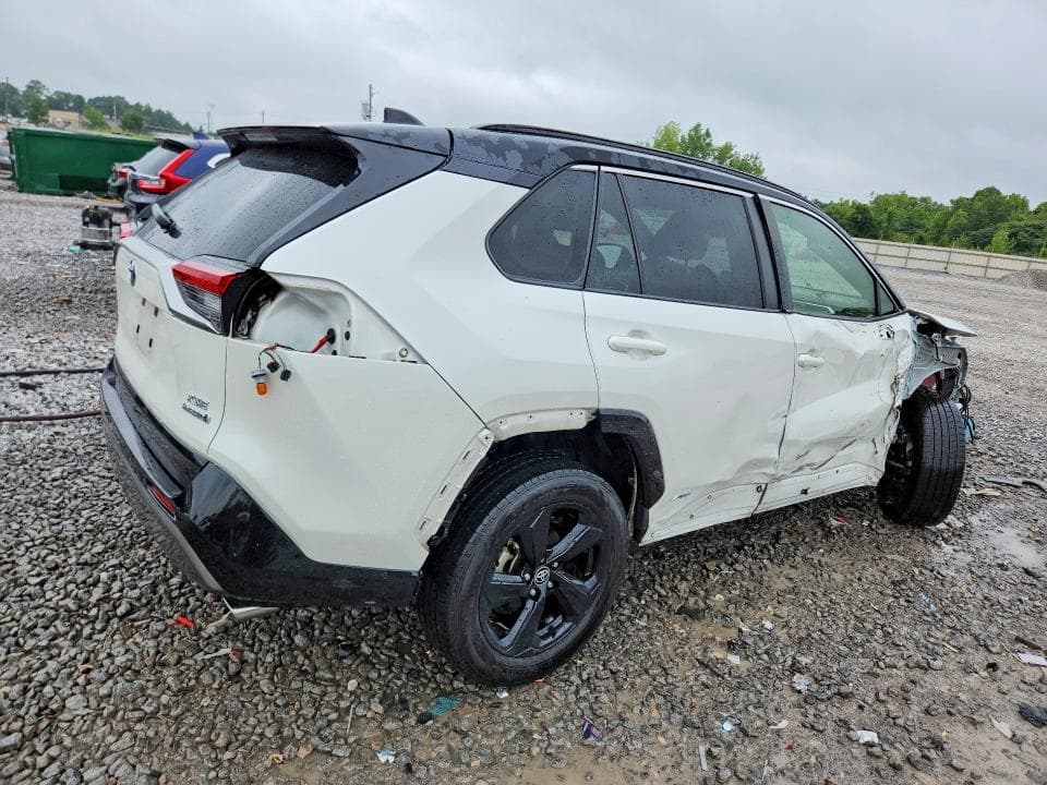 2020 TOYOTA RAV4 XSE 3