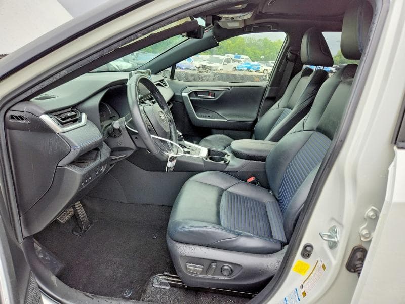 2020 TOYOTA RAV4 XSE 7