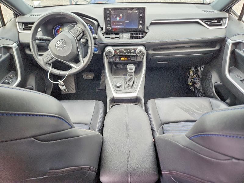 2020 TOYOTA RAV4 XSE 8