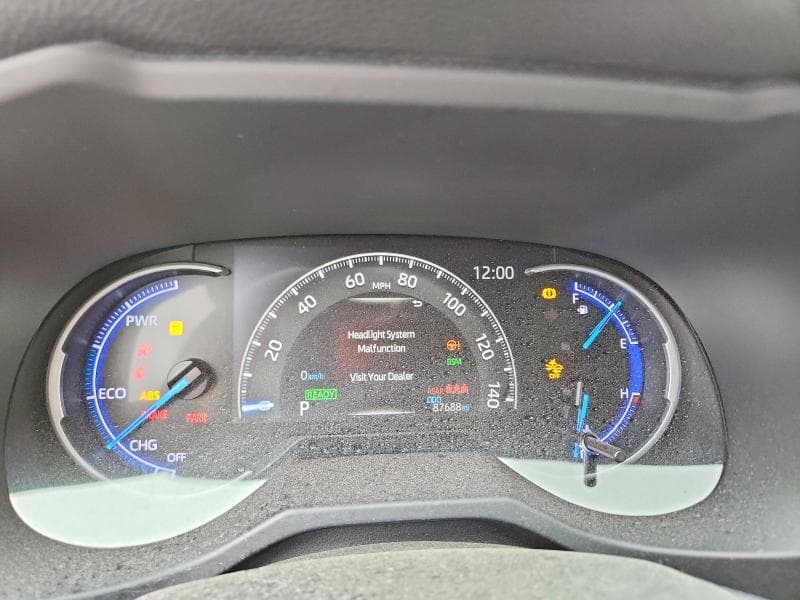 2020 TOYOTA RAV4 XSE 9