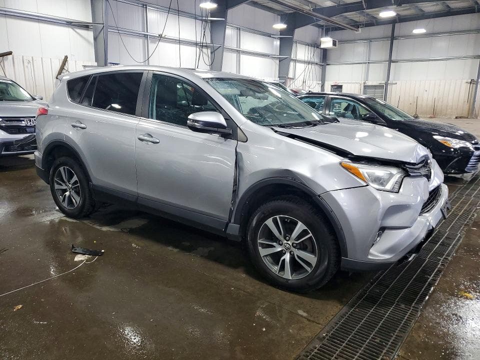 2018 TOYOTA RAV4 XLE 4