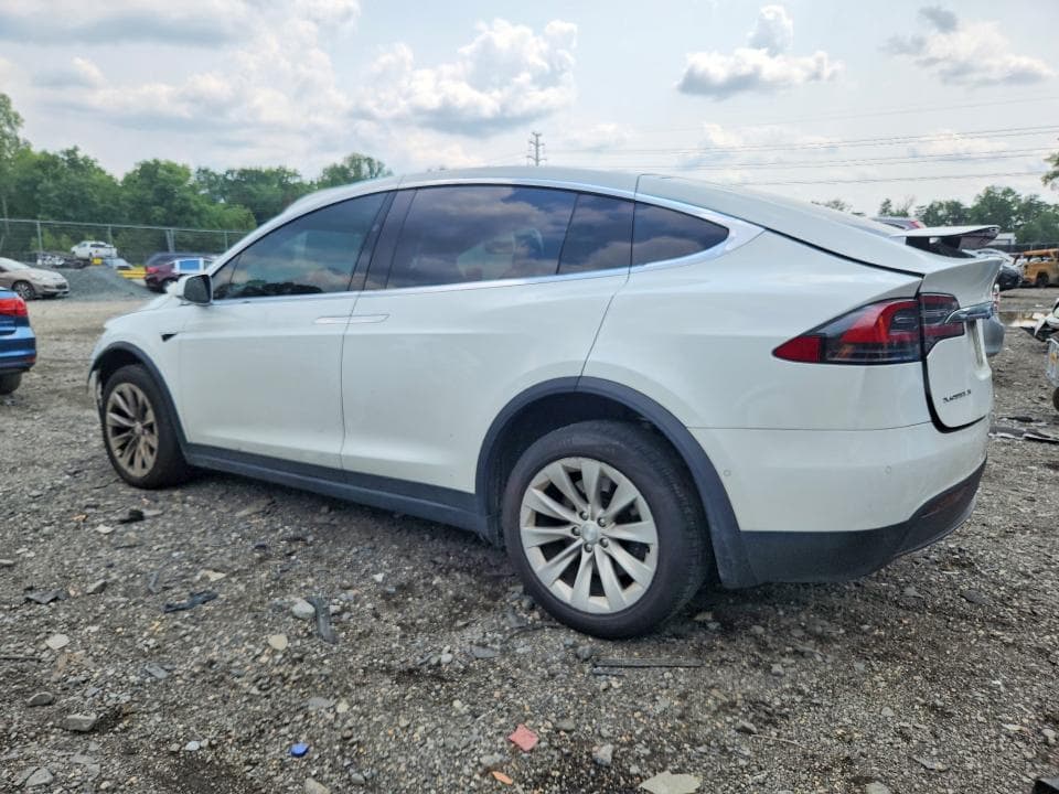 2018 TESLA MODEL X 2