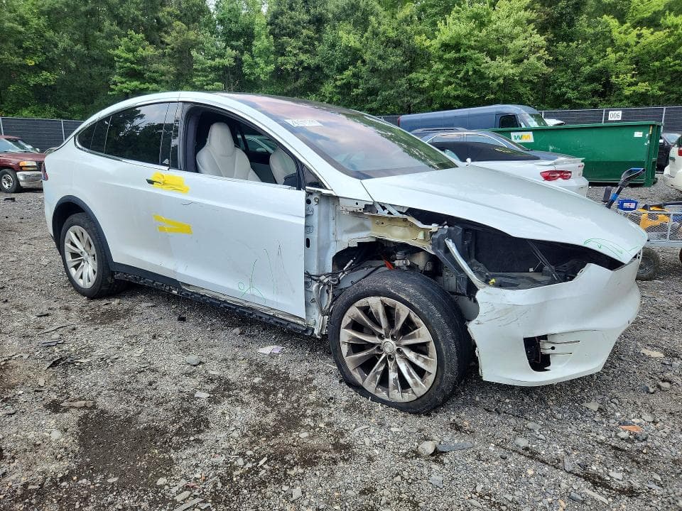 2018 TESLA MODEL X 4