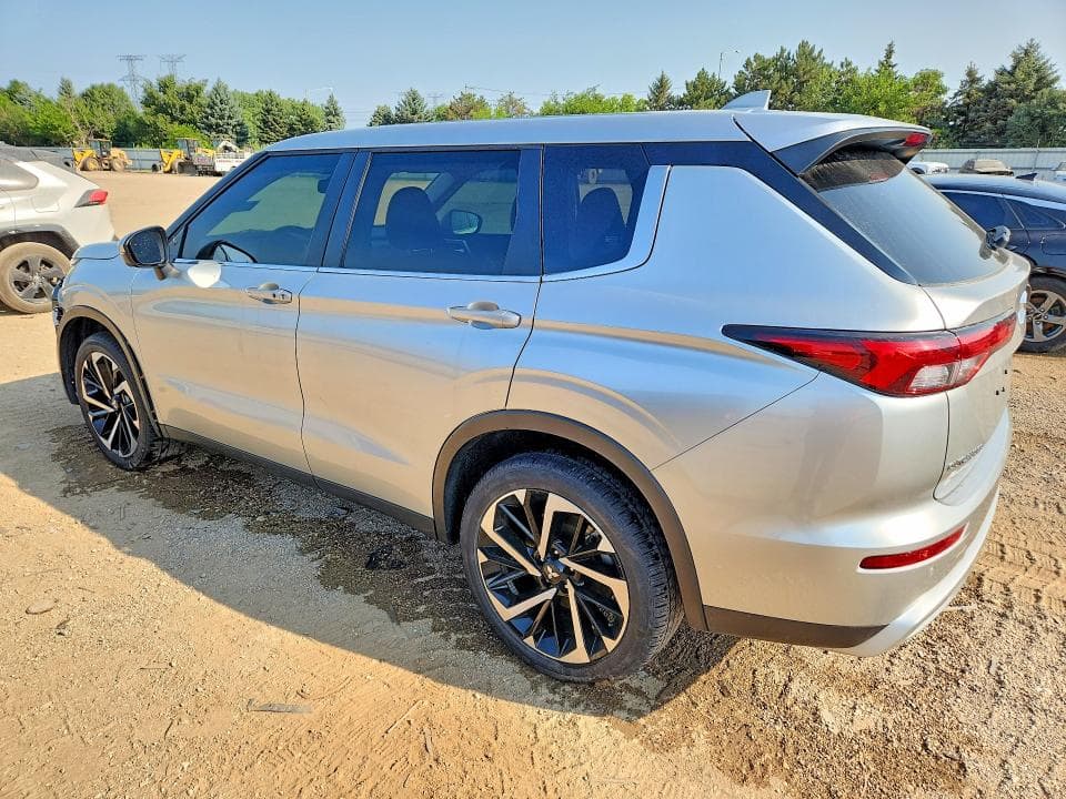 2024 MITSUBISHI OUTLANDER SE 2