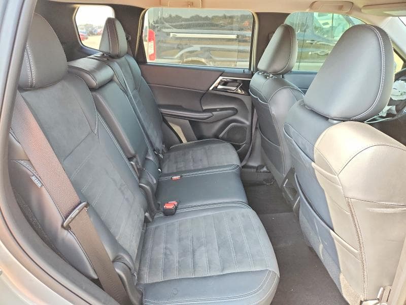 2024 MITSUBISHI OUTLANDER SE 11