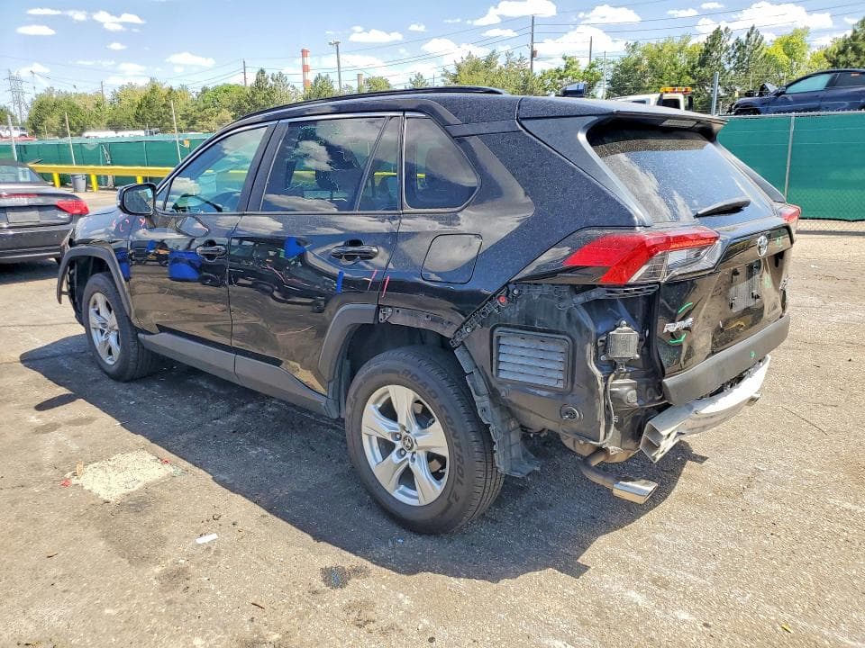 2019 TOYOTA RAV4 XLE 2