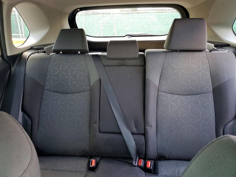 2019 TOYOTA RAV4 XLE 10