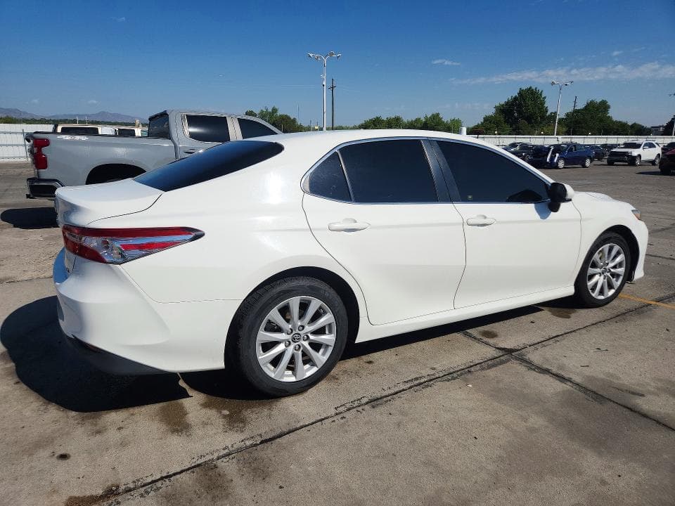 2018 TOYOTA CAMRY LE LE 3
