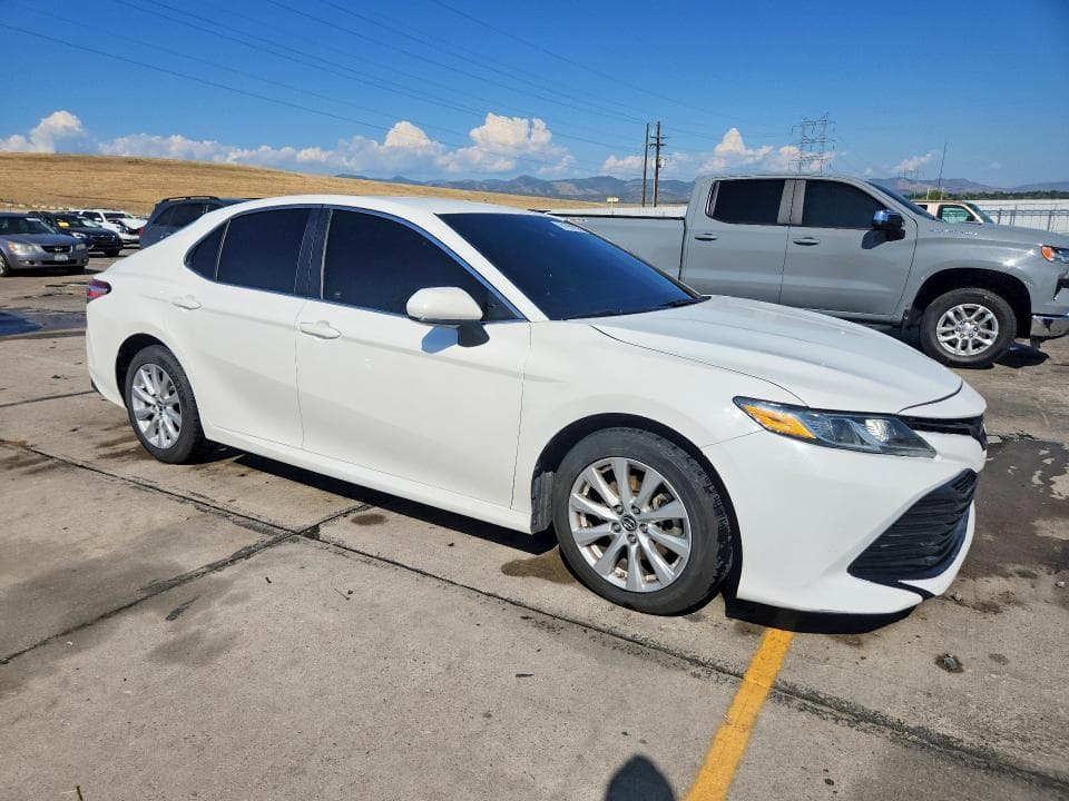 2018 TOYOTA CAMRY LE LE 4
