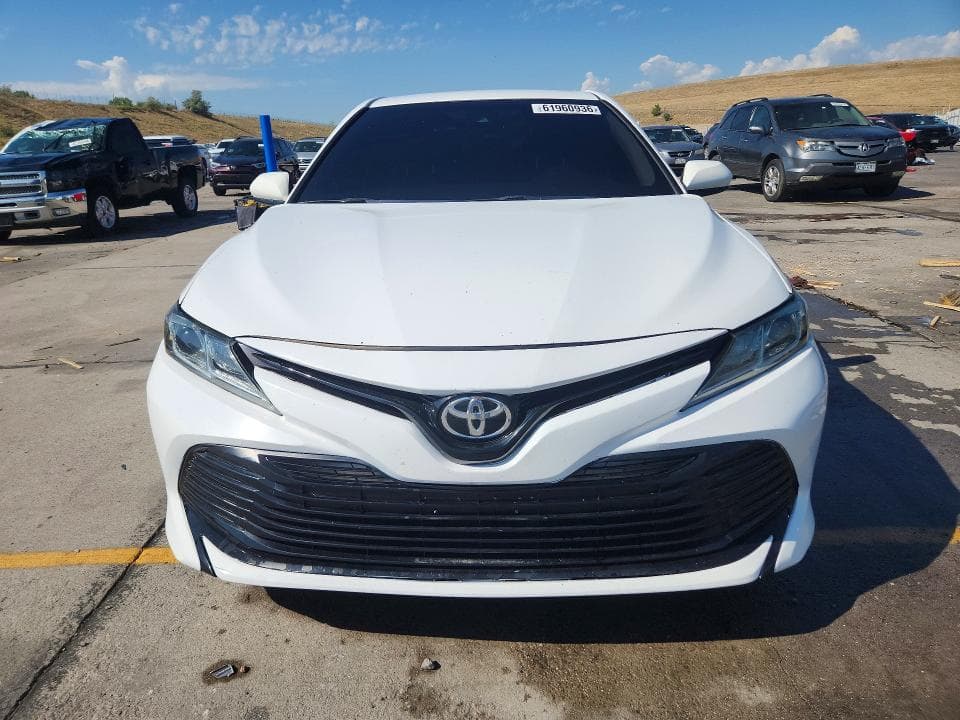 2018 TOYOTA CAMRY LE LE 5