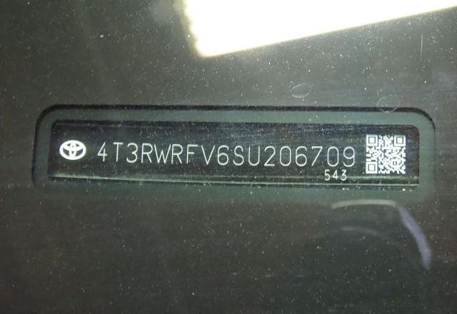2025 TOYOTA RAV4 HYBRID XLE 10
