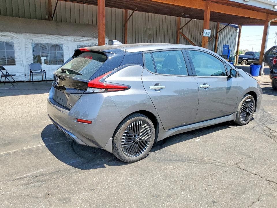 2025 NISSAN LEAF SV PLUS 3