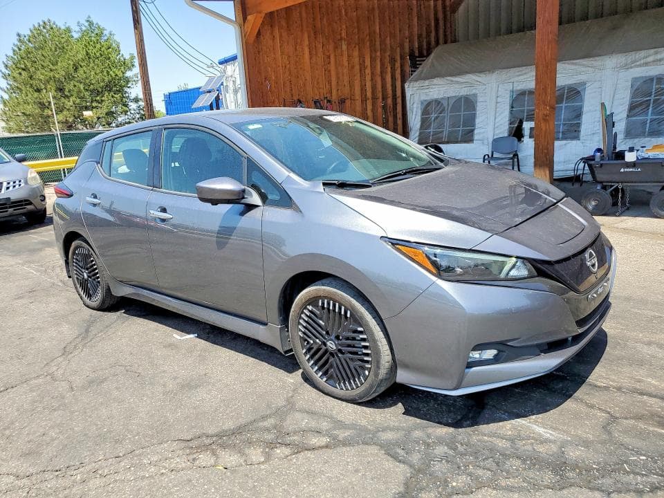 2025 NISSAN LEAF SV PLUS 4