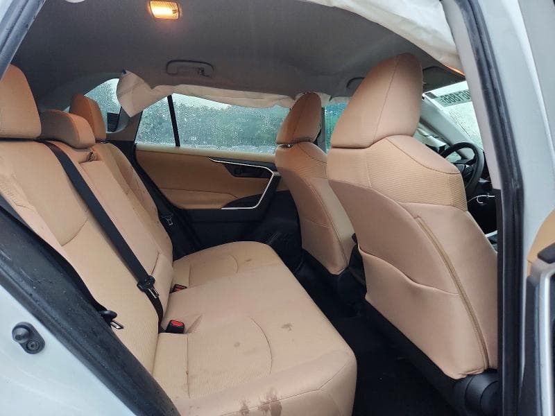 2019 TOYOTA RAV4 LE 11