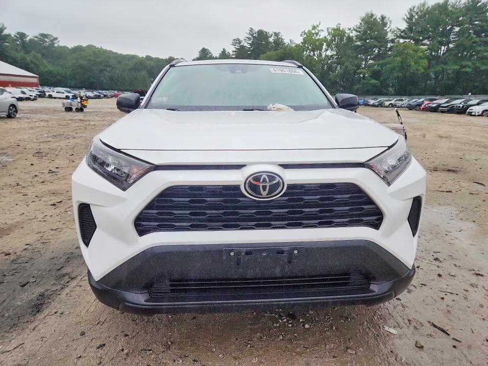 2019 TOYOTA RAV4 LE 5