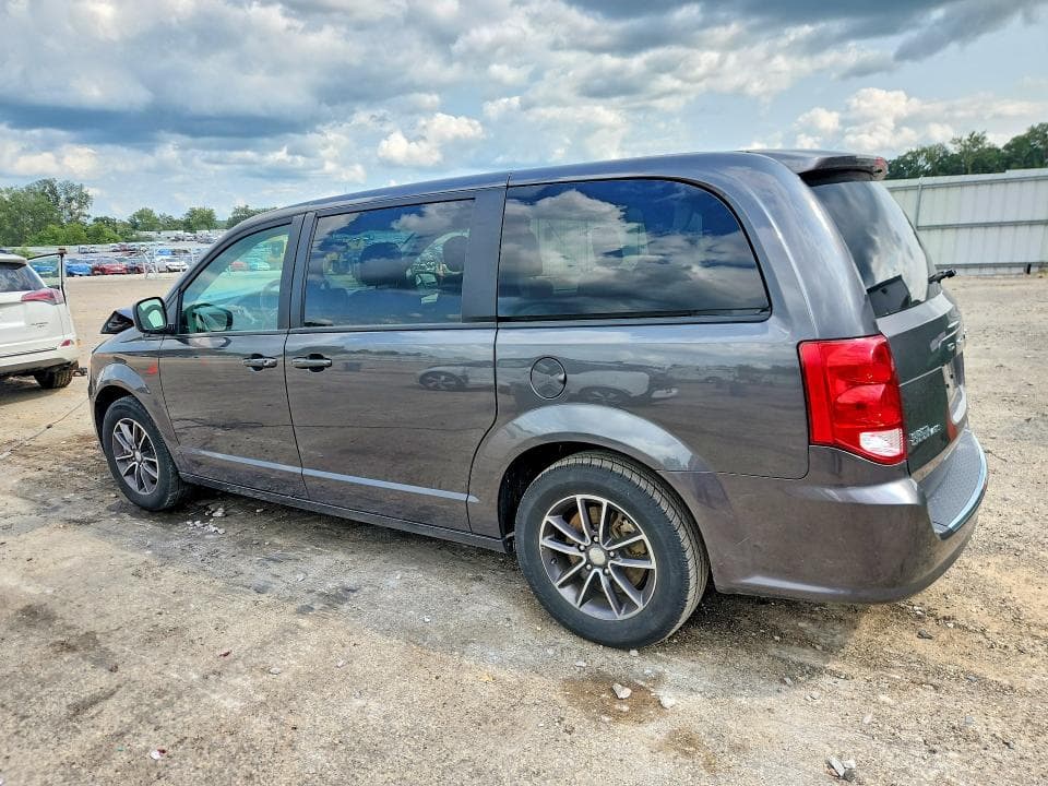 2018 DODGE GRAND CARAVAN SE 2
