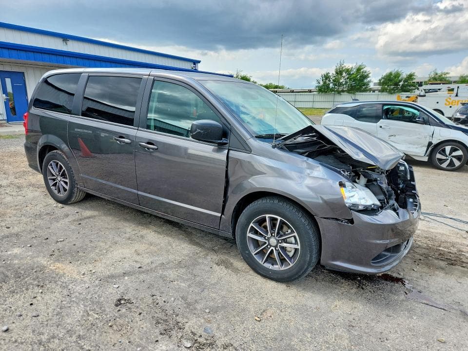 2018 DODGE GRAND CARAVAN SE 4