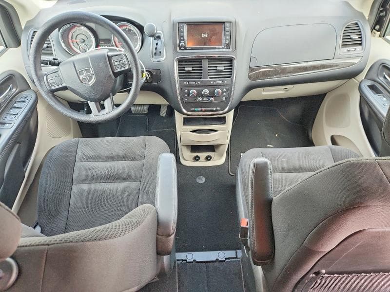 2018 DODGE GRAND CARAVAN SE 8