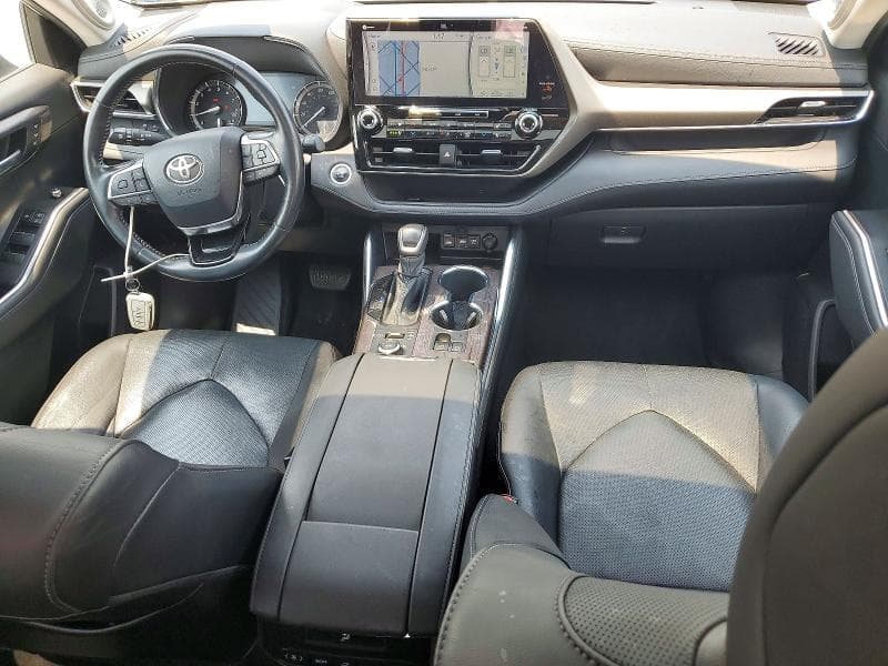 2021 TOYOTA HIGHLANDER LIMITED 8