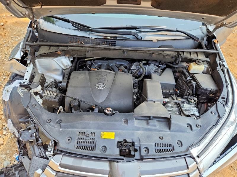 2018 TOYOTA HIGHLANDER XLE 11