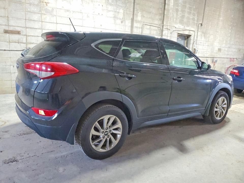 2017 HYUNDAI TUCSON SE 3