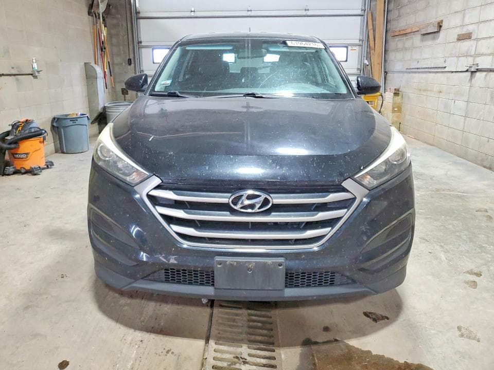 2017 HYUNDAI TUCSON SE 5