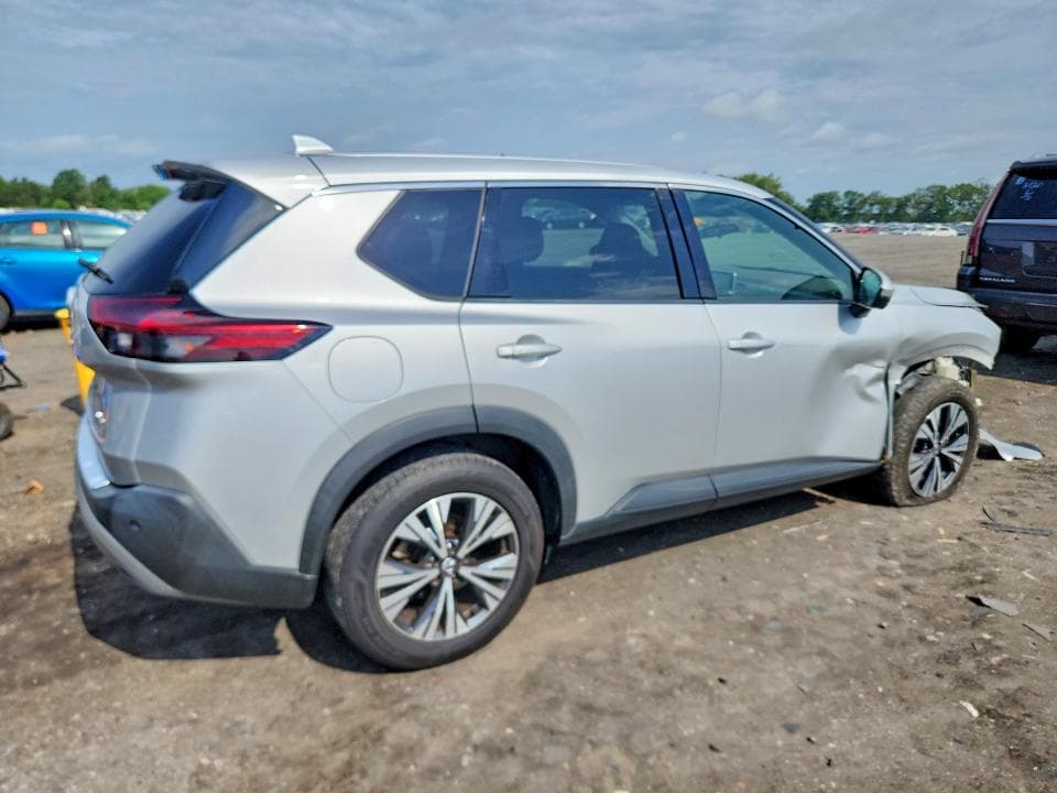 2021 NISSAN ROGUE SV 3