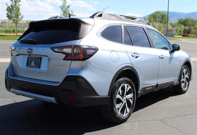 2021 SUBARU OUTBACK LIMITED 3