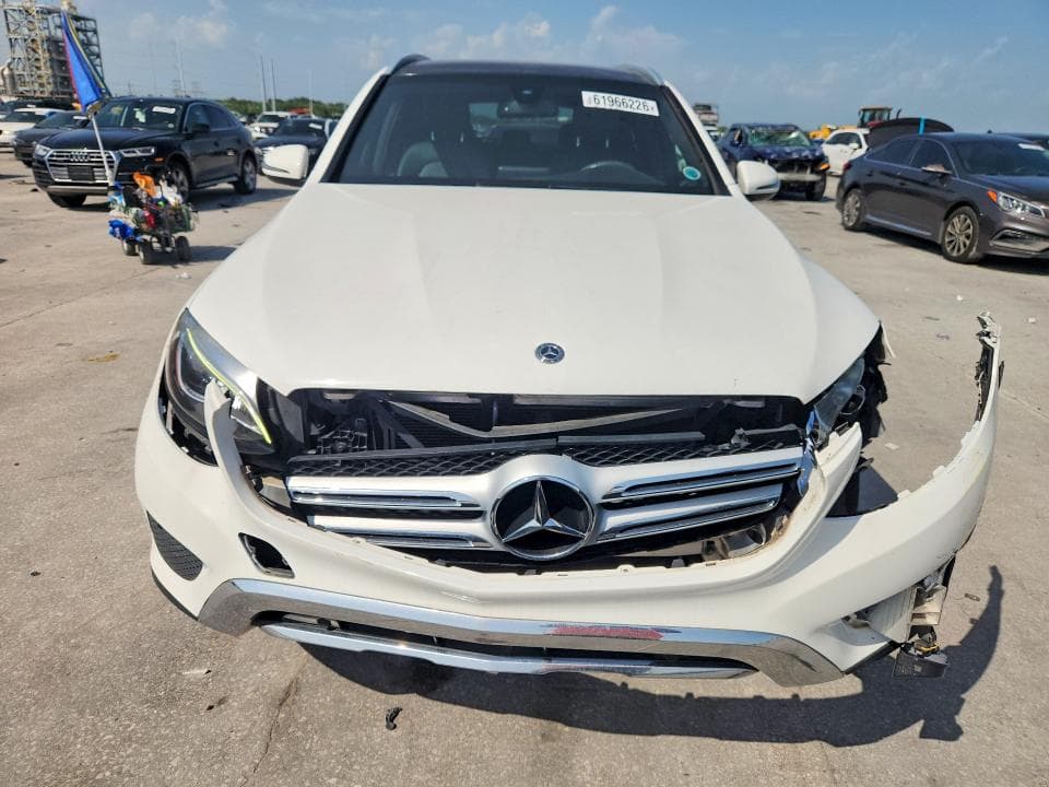 2019 MERCEDES-BENZ GLC 300 5